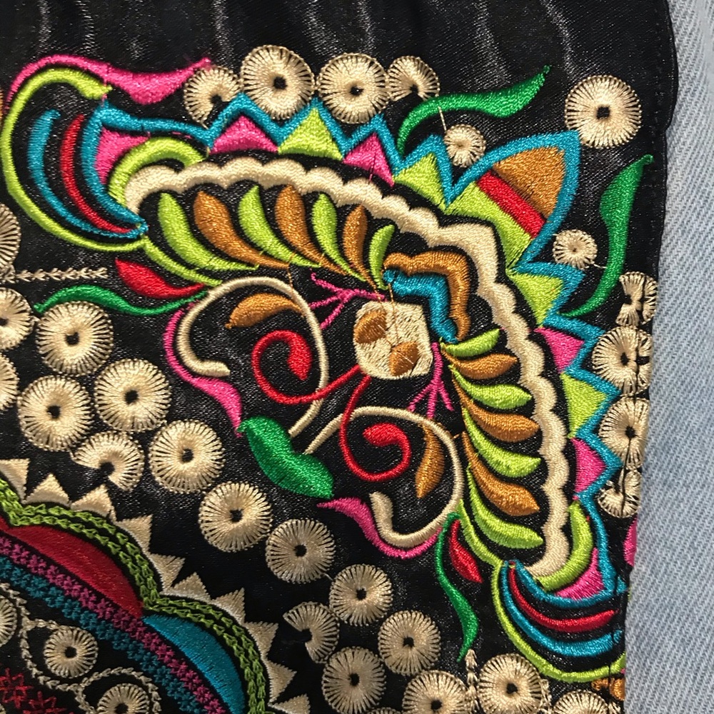 SILDDDD! Coachella vibe denim jacket - Picture 10 of 16